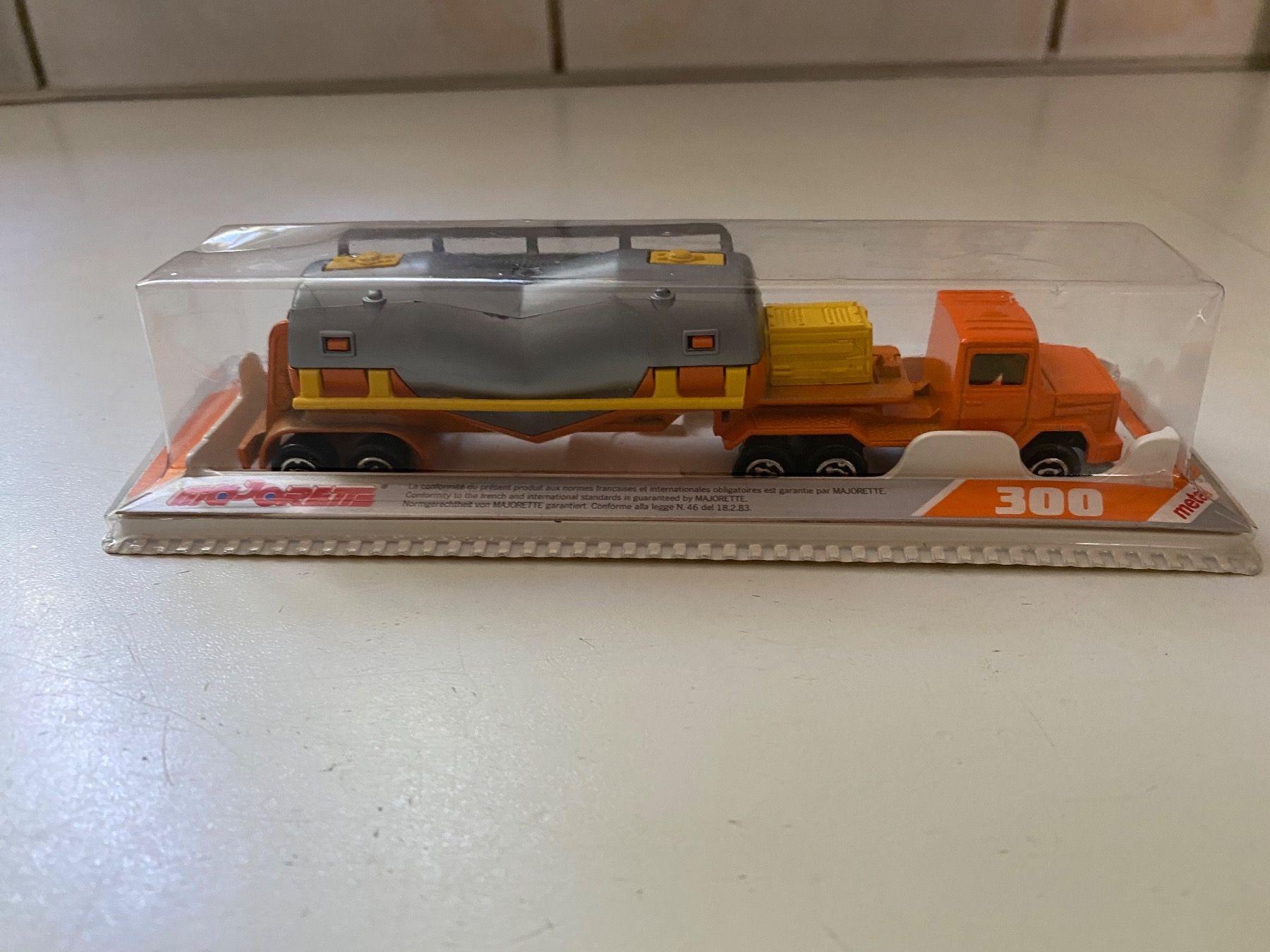 Majorette Modellautos: MAJORETTE ZEMENTLASTWAGEN. NEU – Neu und originalverpackt aus Zürich von DidierTG 1