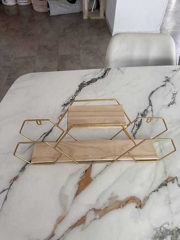 Tutte le decorazioni: wand deko tablar  – Usato da Adligenswil venduto da balboa5 1
