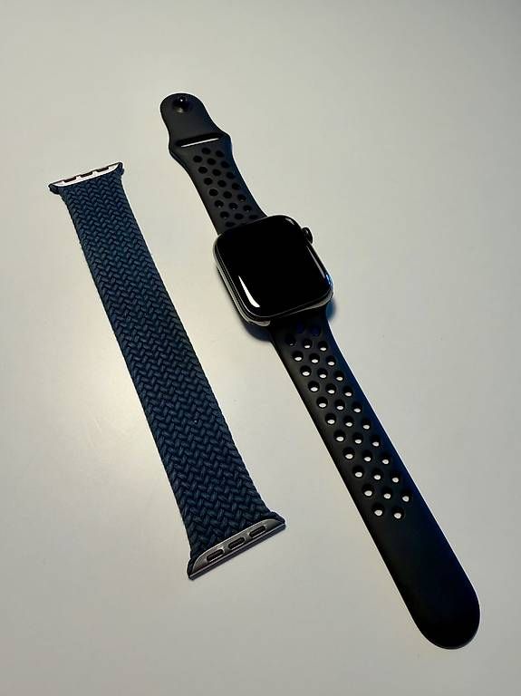 Smartwatch: Apple Watch Series 7 – Usato da Zürich venduto da max_q8pm
