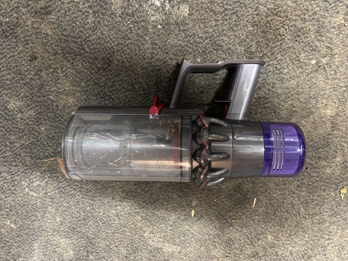Dyson Staubsauger & Zubehör: Dyson v15 – Defekt aus Cornol von mpp_xnj7 1