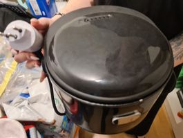 Reiskocher schwarz mit Messbecher und Löffel gebraucht
