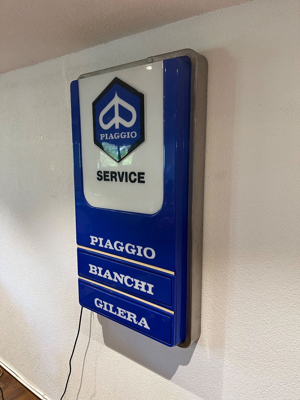 Piaggio Insegne: Piaggio Service - Leuchtreklame – Usato da Erlinsbach venduto da Stu-ff 1
