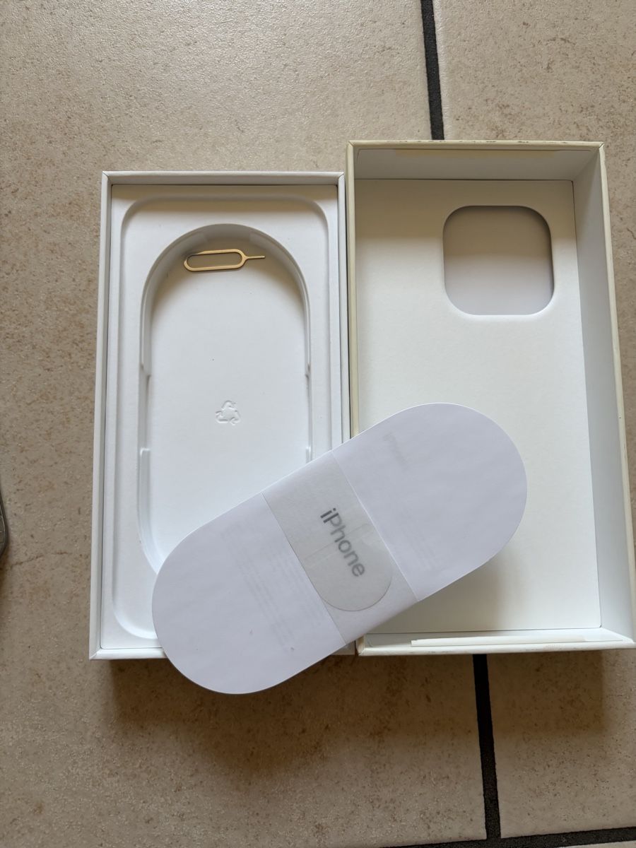 Apple Handys / Smartphones: iPhone 16 Pro - 128GO - Natural Titanium – Gebraucht aus Lausanne von LePetitBrocanteur 5