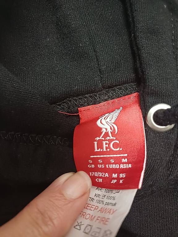 Maglioni & Felpe: FC Liverpool Hoodie Gr. S – Usato da Roggliswil venduto da trek01