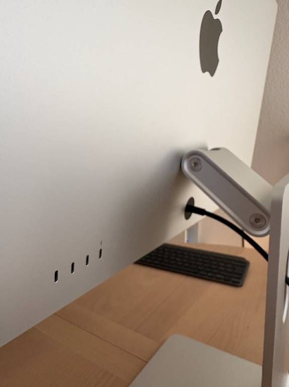 Monitor: Apple 27" Studio Display Monitor Standardglas – Usato da Ittigen venduto da jimmy_ 2