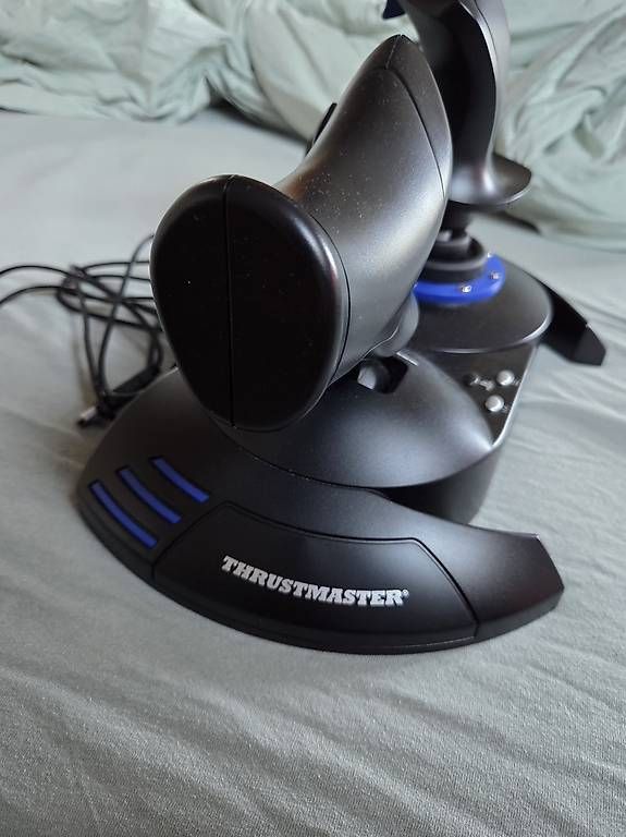 Controller: Joystick  – Usato da Witterswil venduto da philippe.deborah