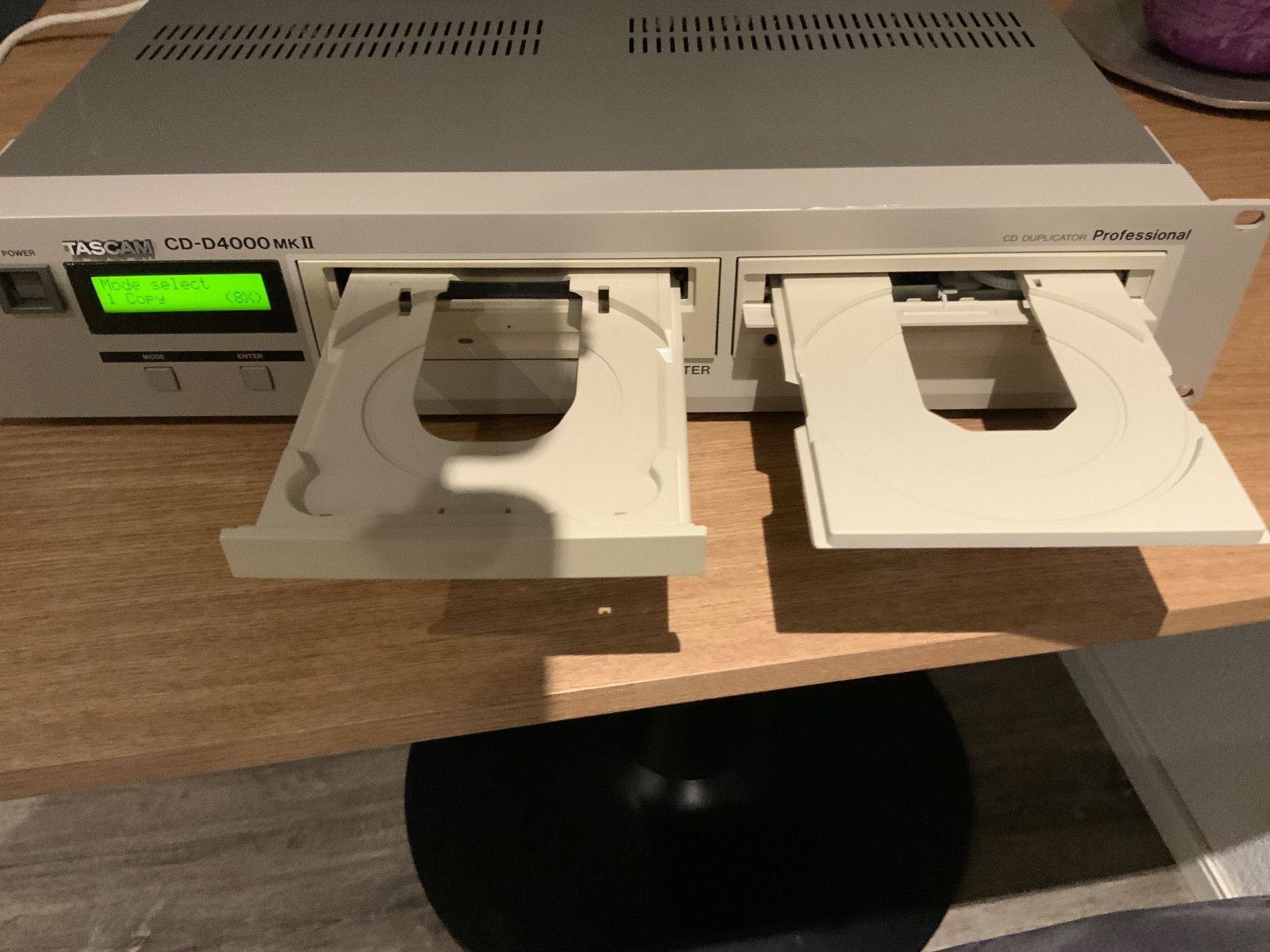 Tascam Aufnahmegeräte: Tascam CD-D4000 MK II – Gebraucht aus Buchs LU von  2