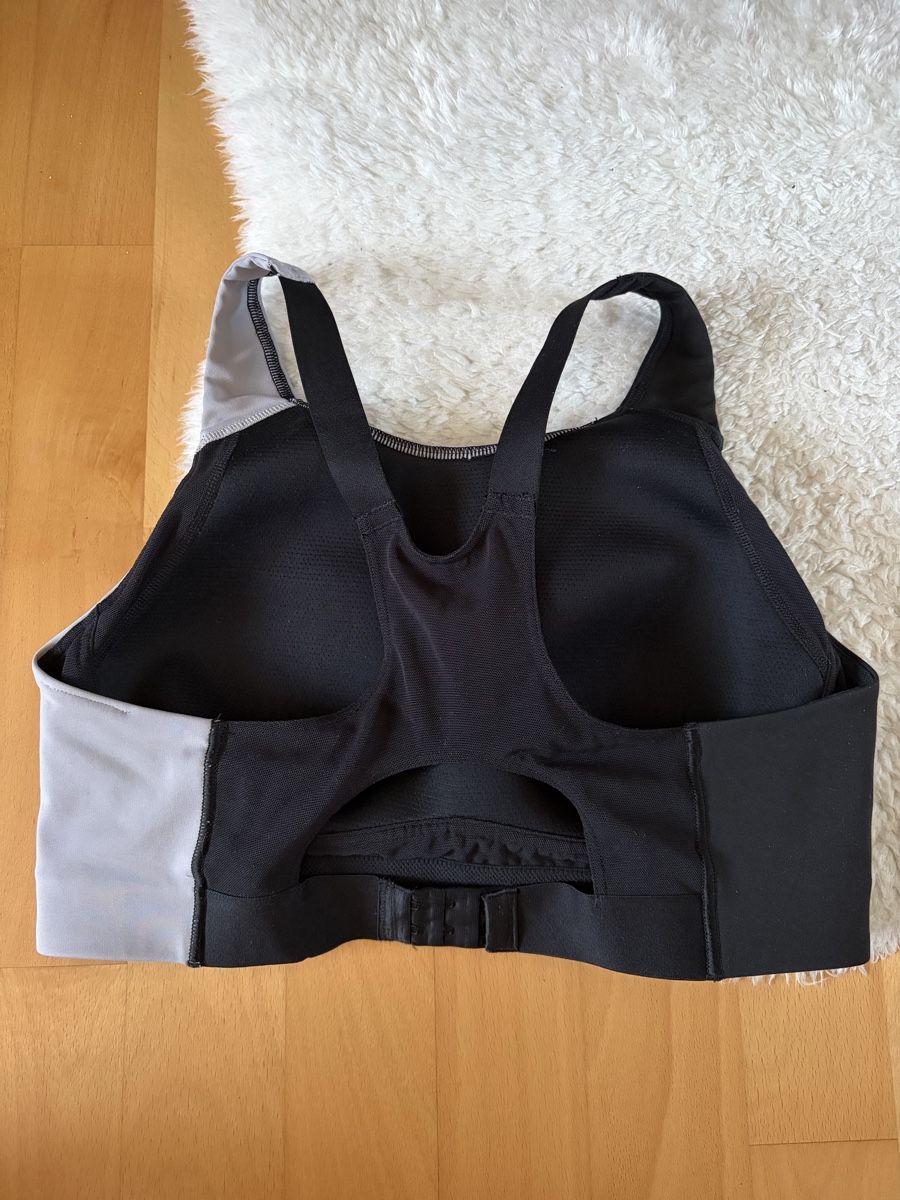 Adidas Autres dessous: Adidas Sports Bra – D'occasion à Zürich par Abu95 2