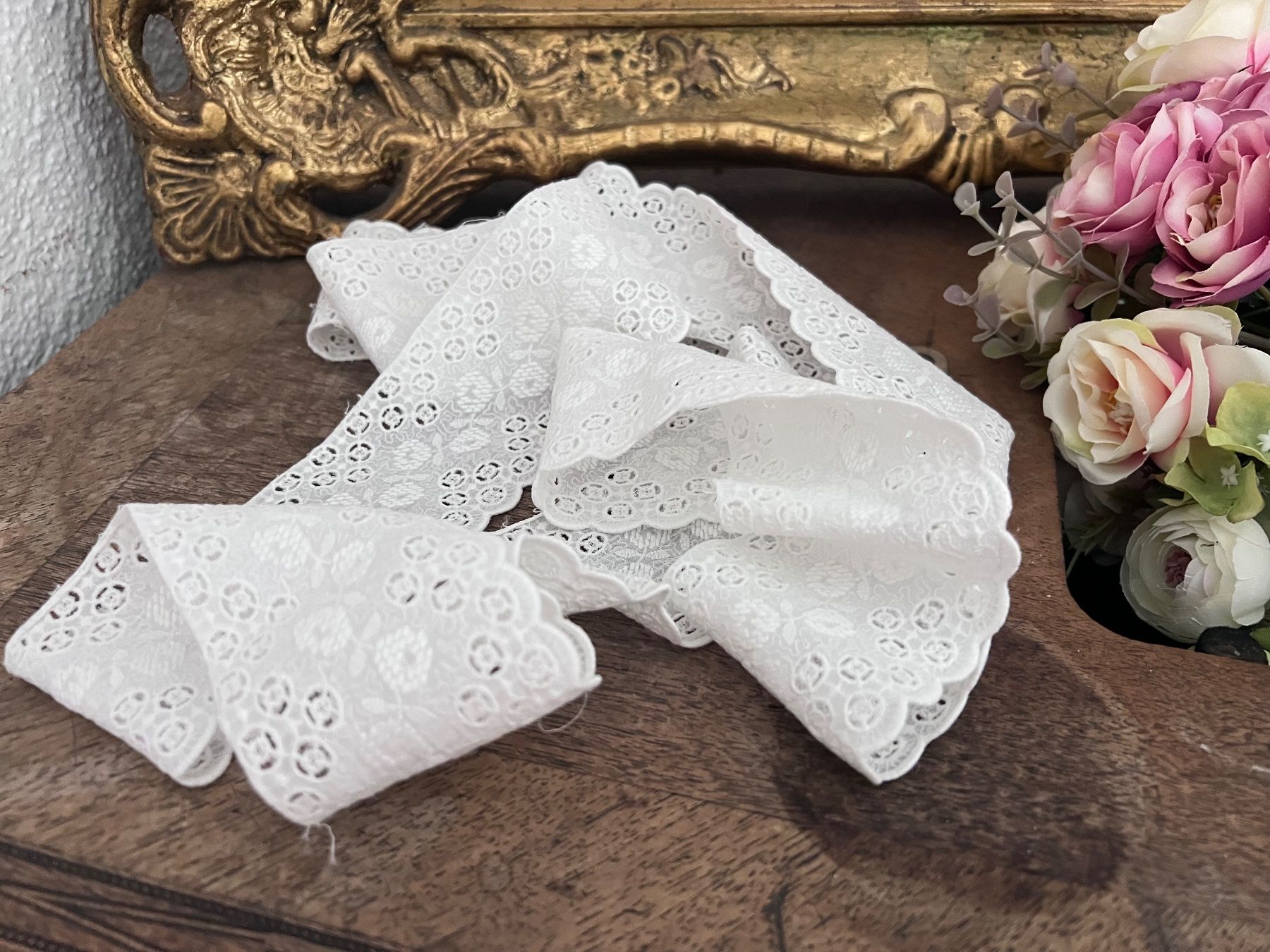 Tessuti: Alte St. Galler Spitzen - Shabby – Nuovo (secondo la descrizione) da Walzenhausen venduto da Cerna007