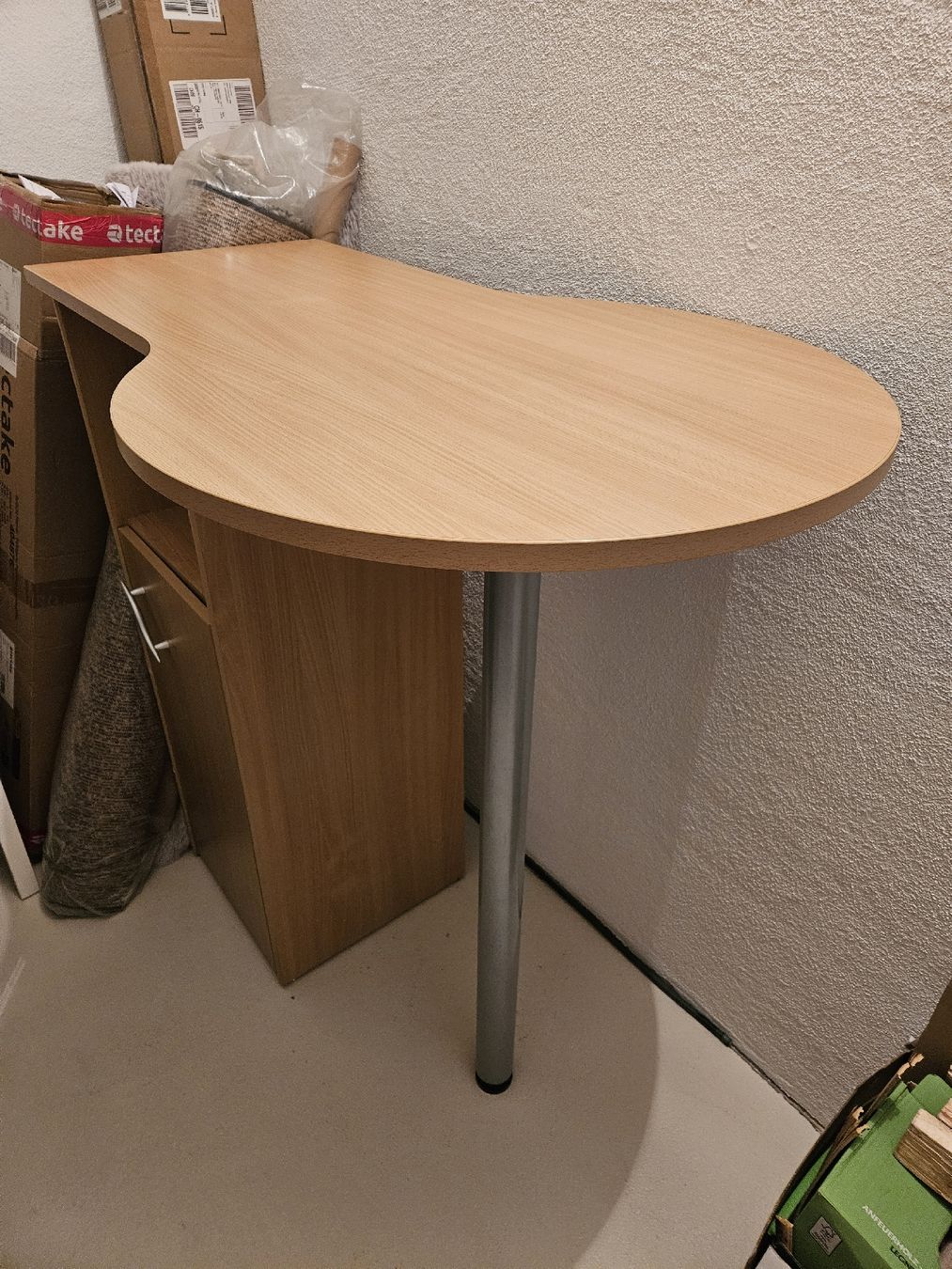Tavoli: Bar mit wenig Gebrauchsspuren – Usato da Nänikon venduto da P.G.87 1