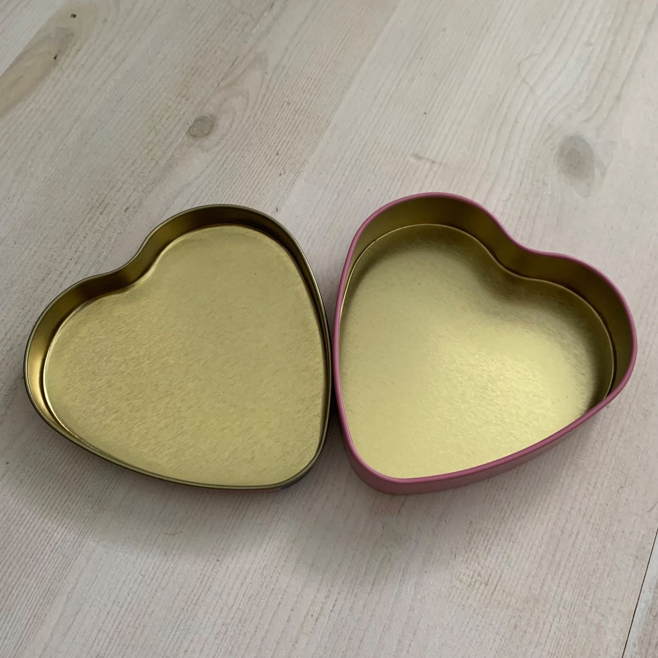 Behälter & Ähnliches: Vorrats Blechdose, Bonboniere, Top Zustand – Gebraucht aus Hinteregg von GARANTA 2