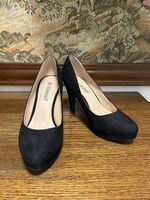 Elegante, schwarze Wildleder Pumps, Grösse 37