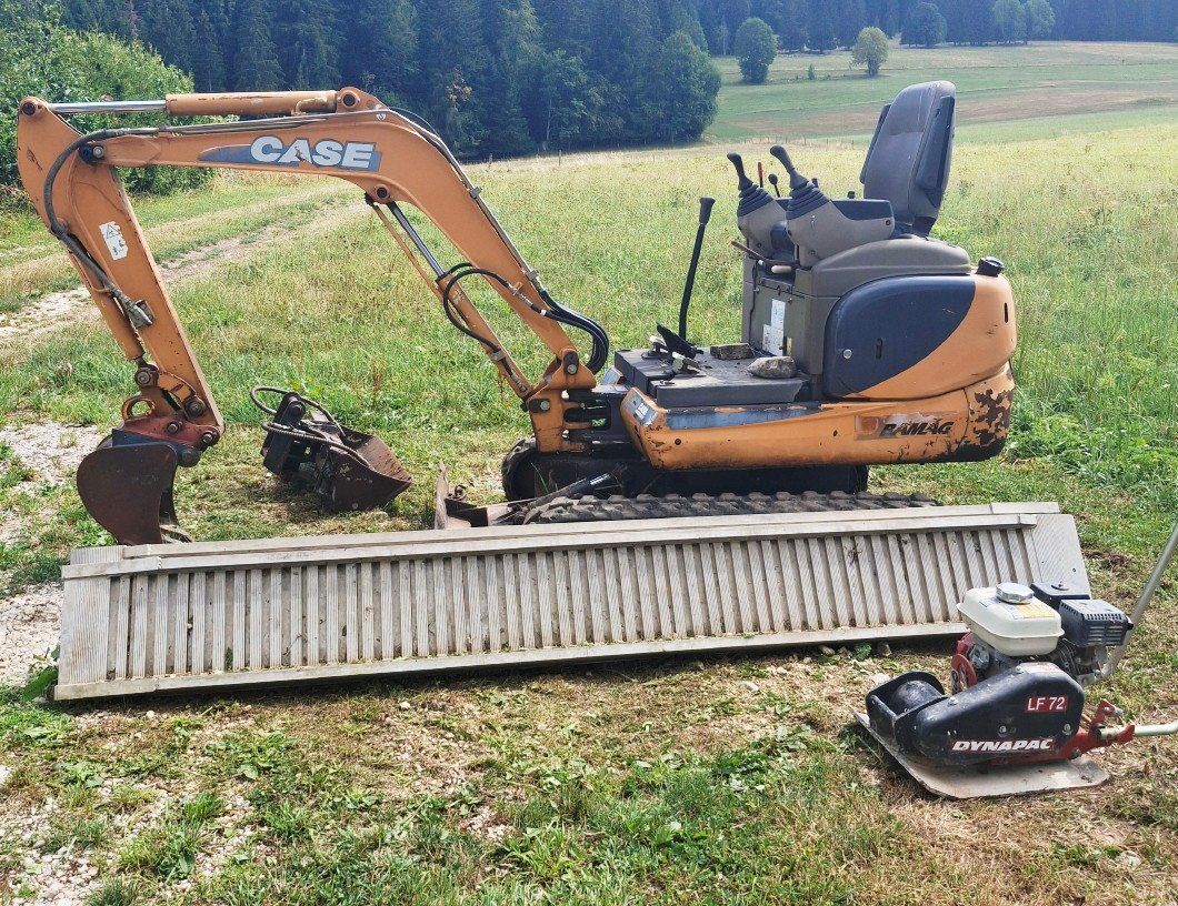 Excavateurs: Pelle mécanique – D'occasion à L'Auberson par ateliersante 1