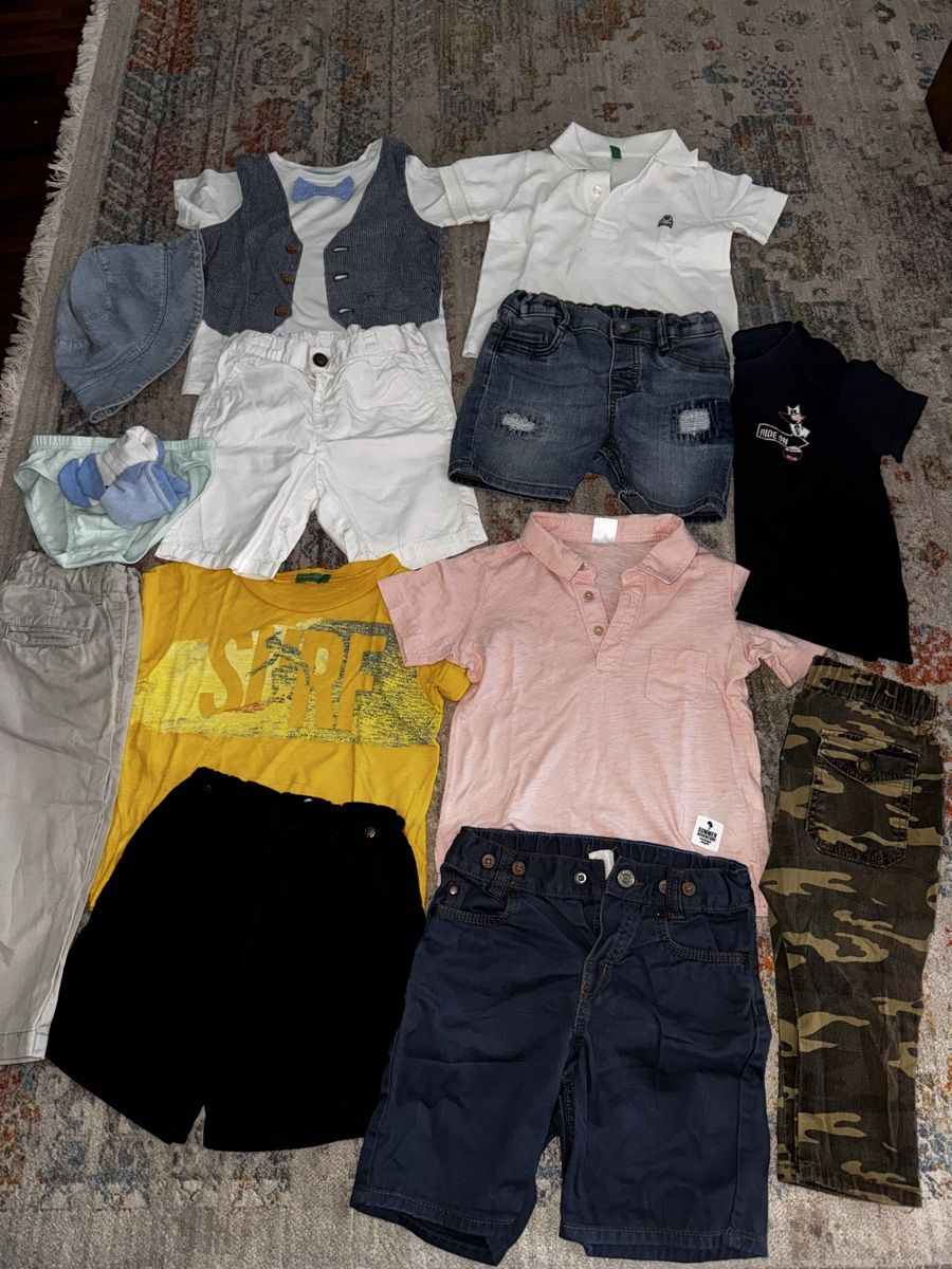 Benetton Lotti & Set di vestiti: Kleiderpaket junge 80/86 – Usato da Weite venduto da Quarantino