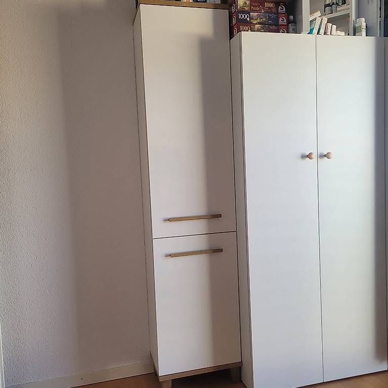 Armoires: Badezimmer Schrank schmal – D'occasion à Bassersdorf par testher