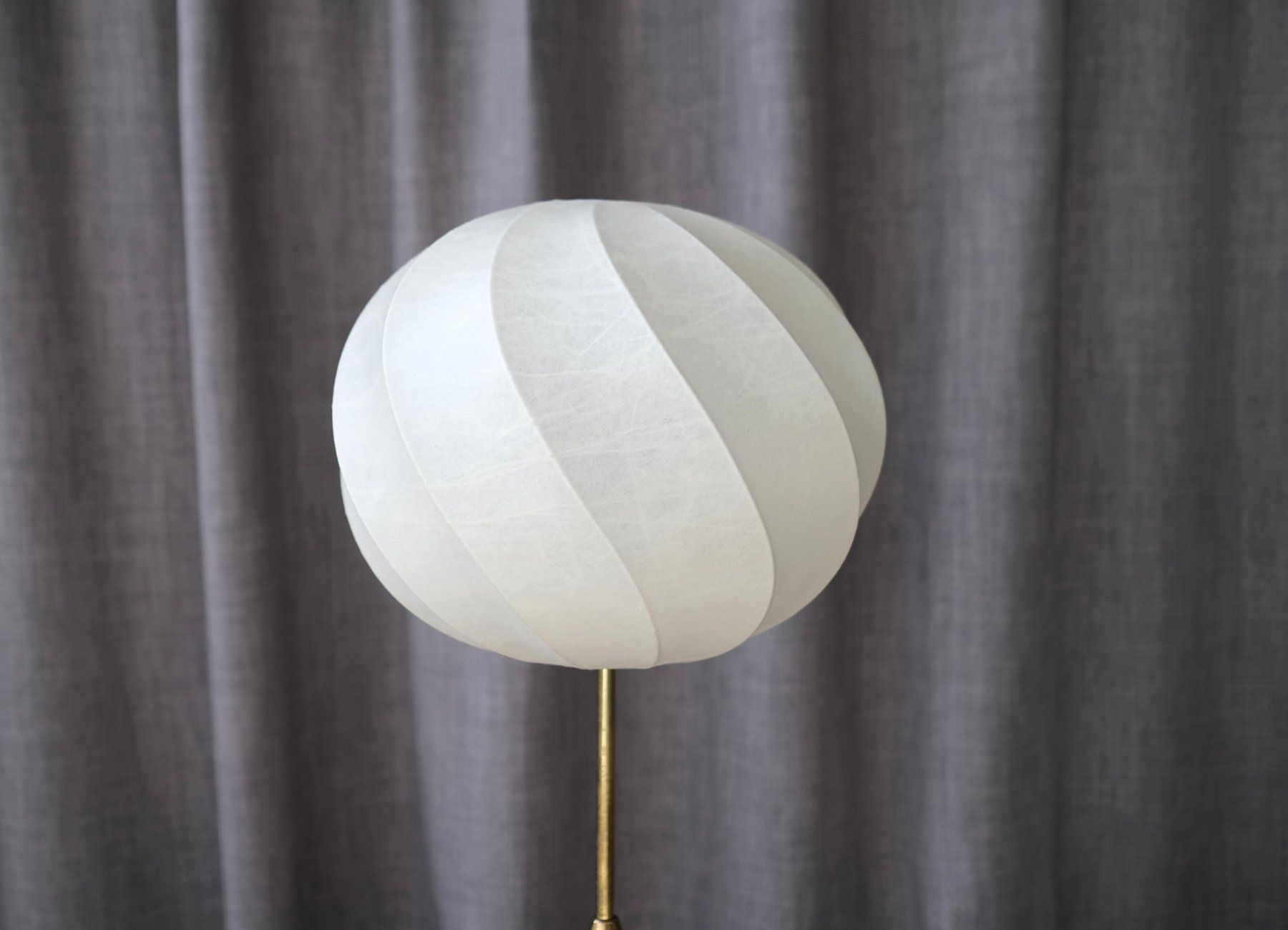 Lampade: Tripod Cocoon Floor Lamp 1960,s – Usato da Bern venduto da Zmodern_VIN 3