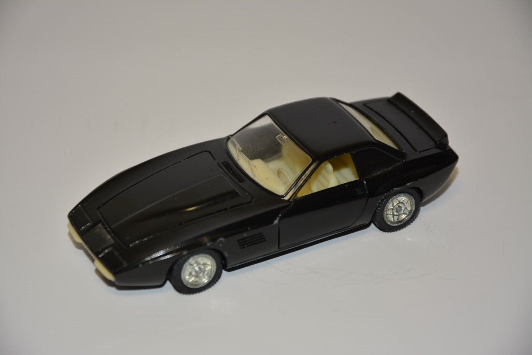 Modellautos: Intermeccanica Indra , Pilen 343 , 1:43 – Gebraucht aus Goldach von Feivel9 2