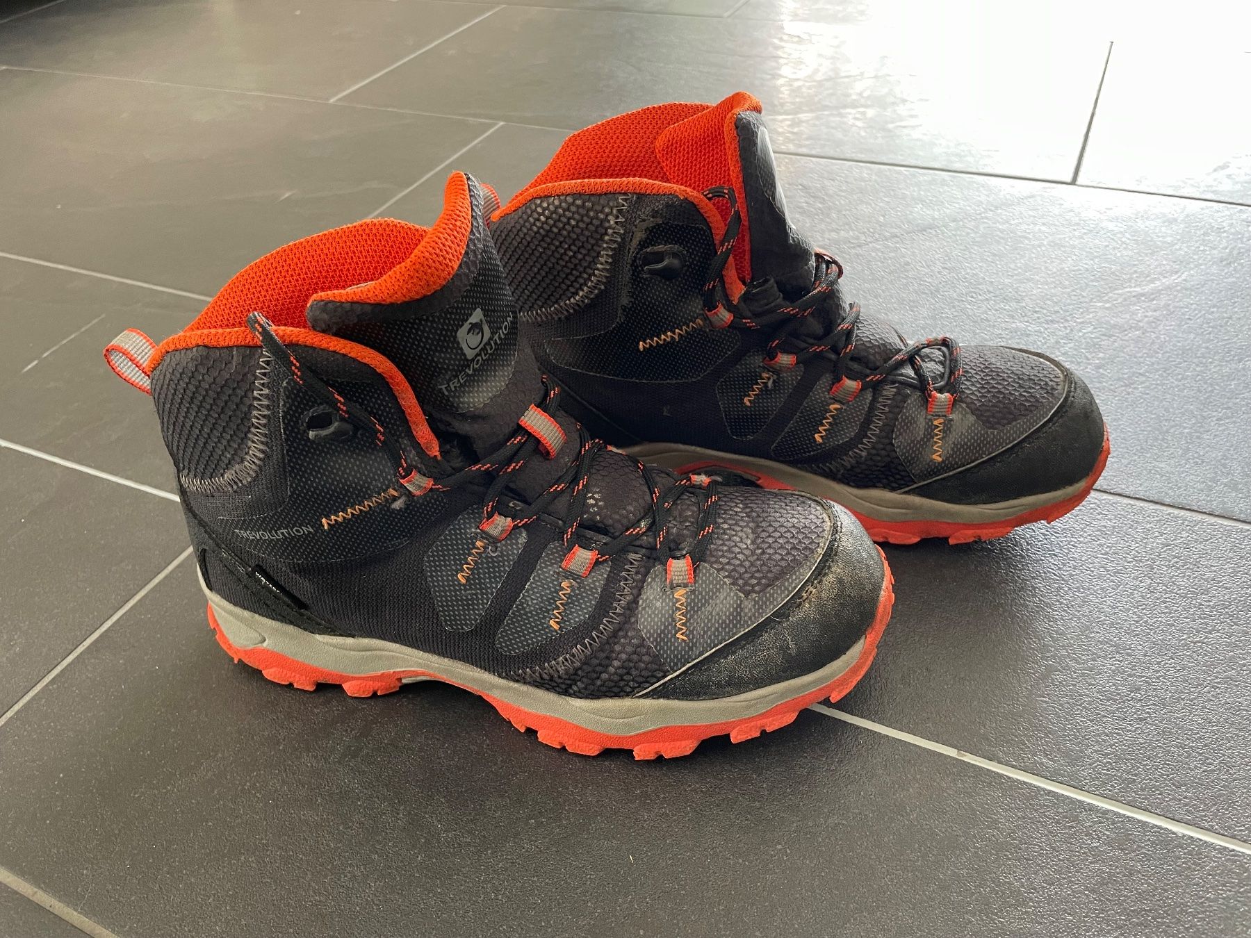Trevolution Scarpe per ragazzi: Chaussures de randonnée t.36 / Wanderschuhe Gr.36 – Usato da Chur venduto da m.rhyn 1