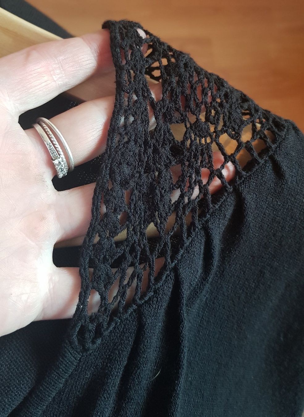 Madeleine Vestiti: Feinstrick Kleid Madeleine Gr 40 Viscose – Usato da Menznau venduto da Valinor 3