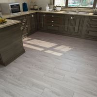 17301 - Vinylboden V6 Jane - Nussbaumholz 1m2