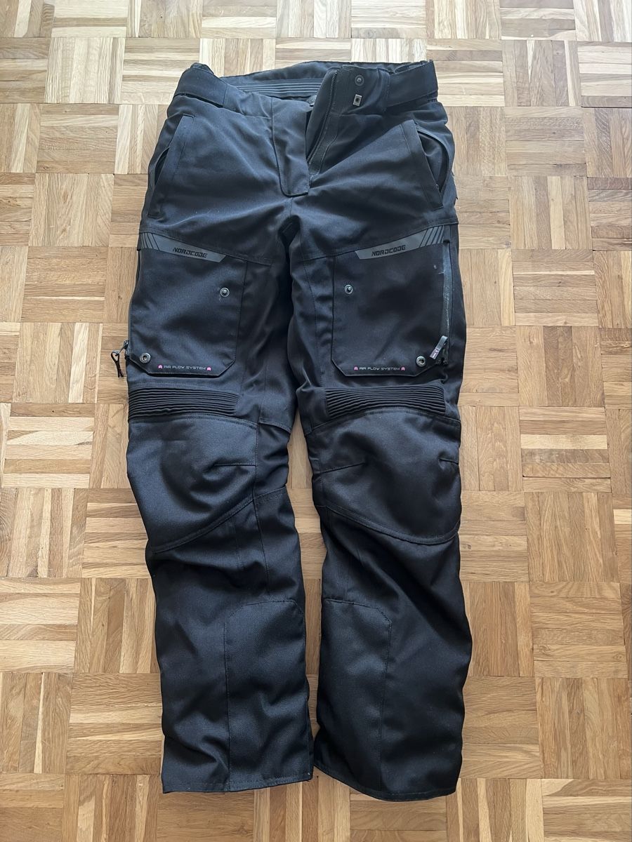 Pantaloni: Damen Motorrad-Hose Gr. M/36 – Nuovo (secondo la descrizione) da Zug venduto da Ratna