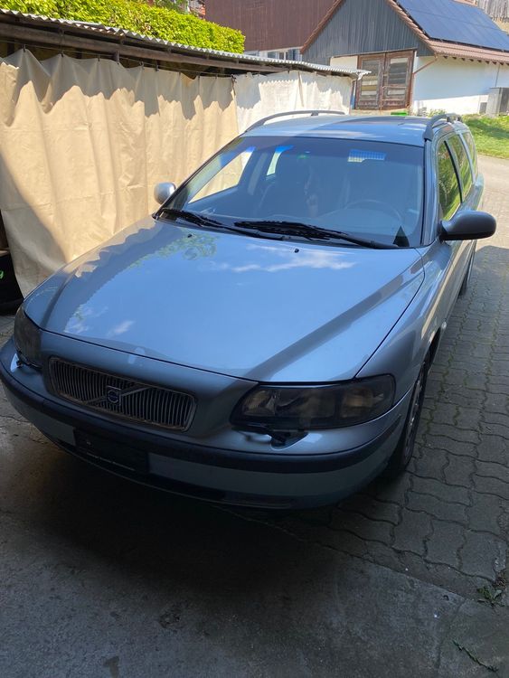 VOLVO V70 2.4