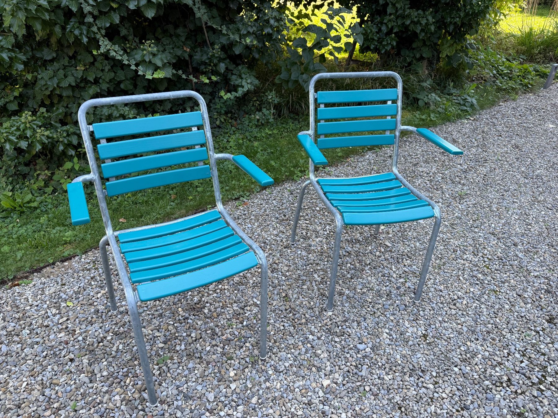 Bigla Sedie: 2 Original Bigla Gartenstühle mit Armlehnen – Usato da Thun venduto da 5pipeline