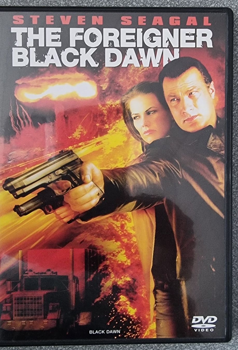 Tutti i DVDs: DVD The Foreigner Black Dawn – Usato da Oetwil am See venduto da fineli2