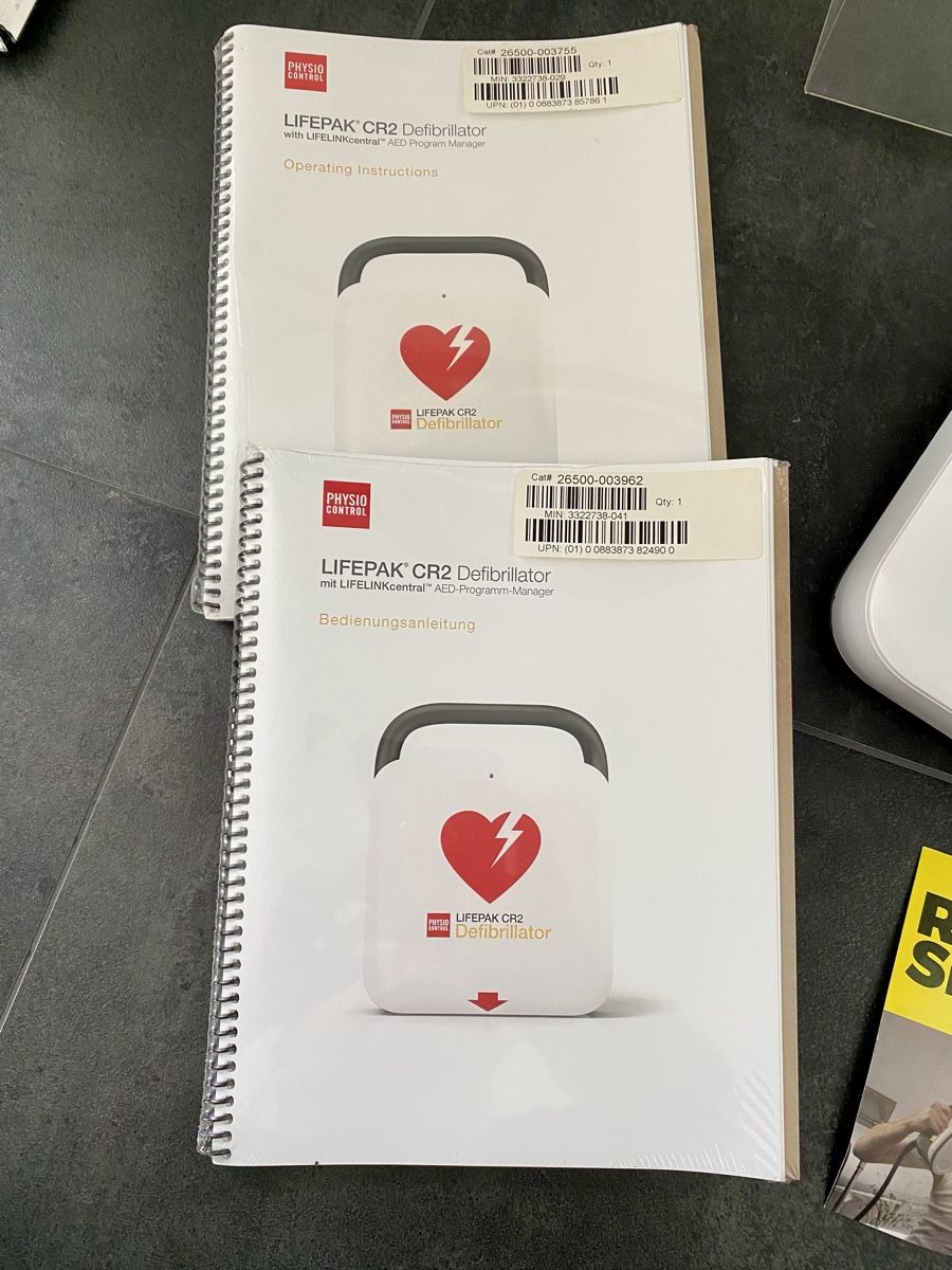 Attrezzature mediche: Physio-Control Lifepak CR2 Defibrillator mit Wandhalter – Usato da Seeberg venduto da BestDeal_CH 2