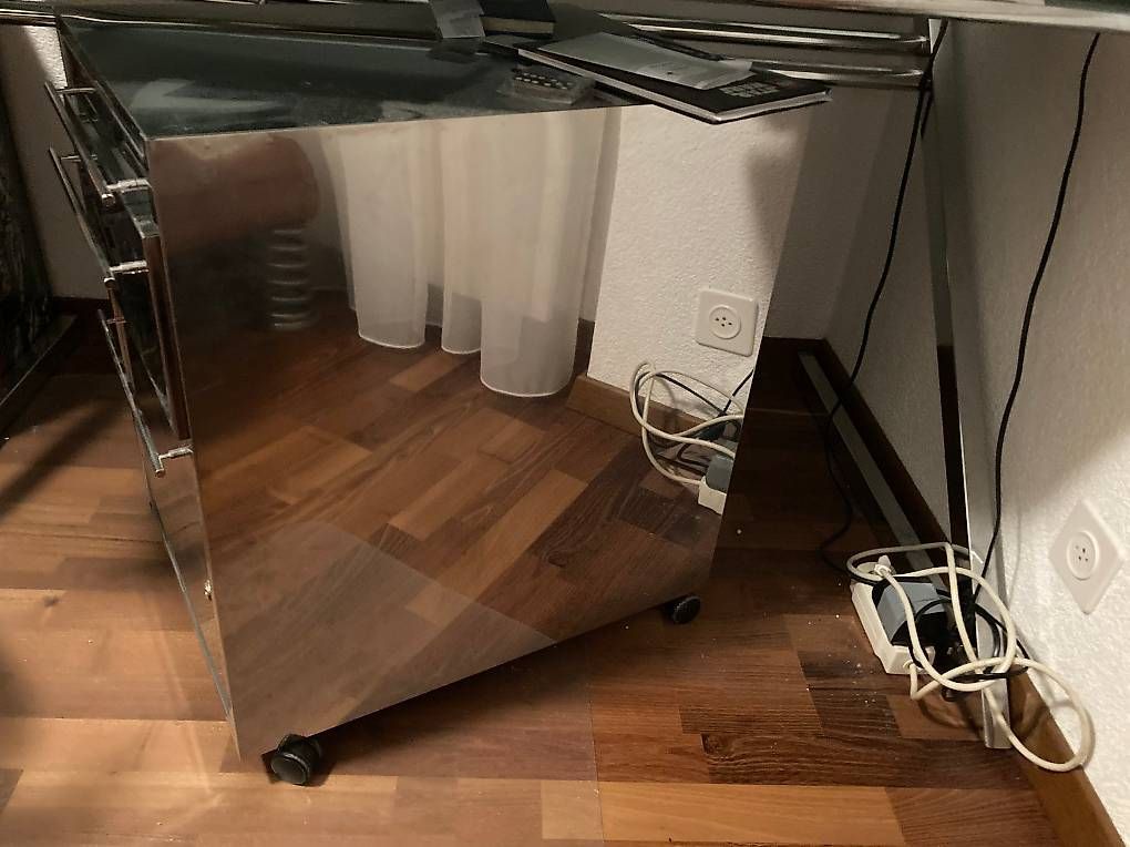 Banconi: Rollcontainer Unterstellkorpus Chrom hochglanz – Usato da Ermenswil venduto da Ingram0 2