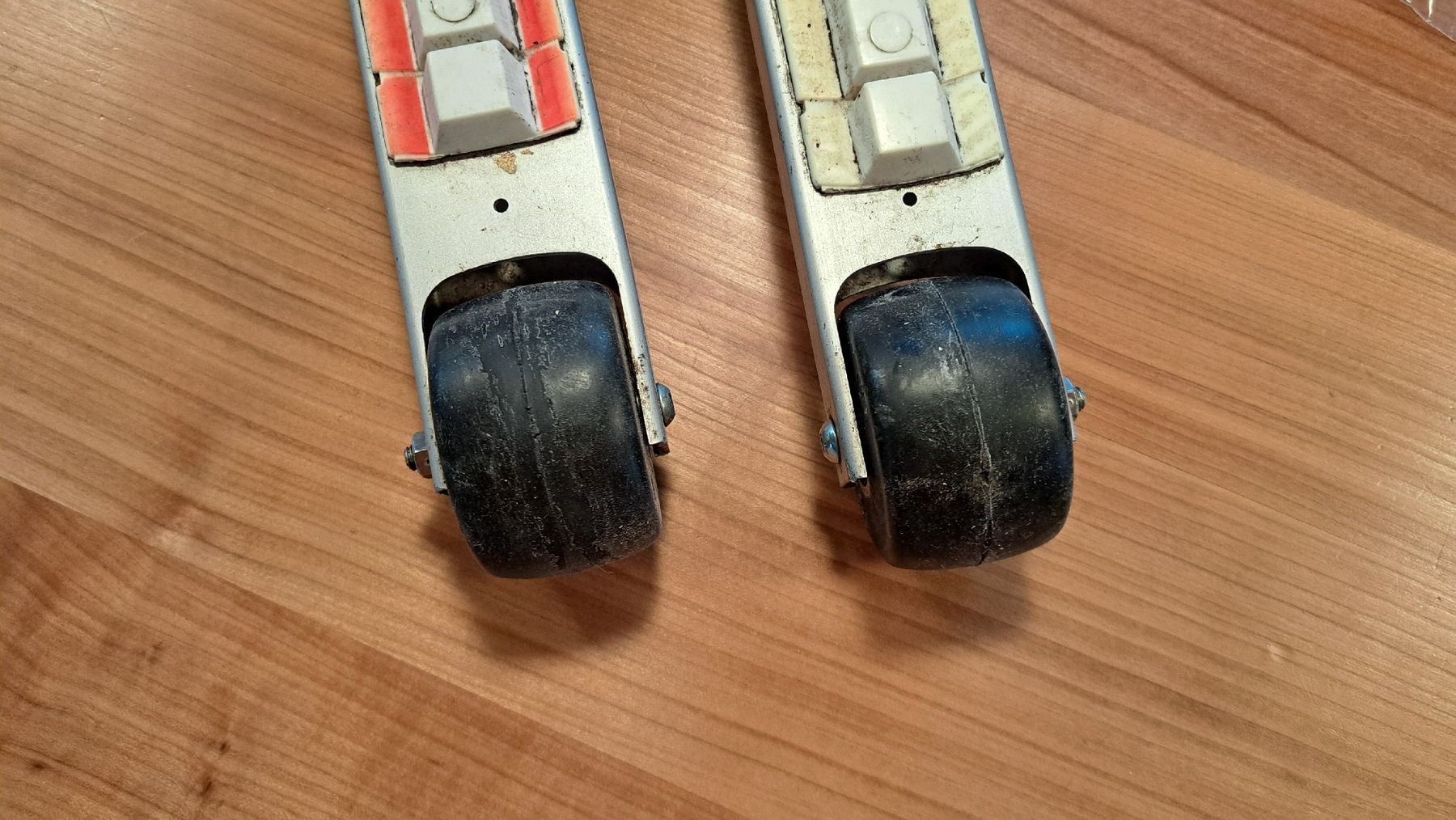 Skis: LL-Rollski von Swenor – Gebraucht aus Neschwil von flower_69 1