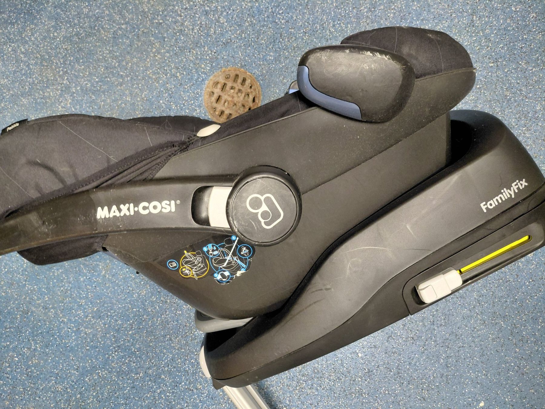 Maxi-Cosi Seggiolini per auto: Maxi Cosi Baby – Usato da Bévilard venduto da PogMania 2