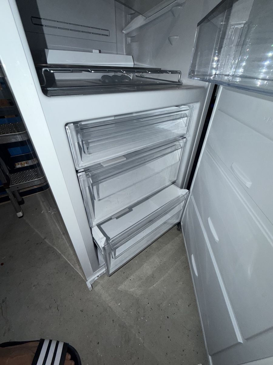Frigoriferi: Einen Monat lang benutzter Electrolux-Kühlschrank – Nuovo (secondo la descrizione) da Zürich venduto da ale_ylv6 7