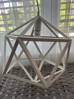 Weisse Hängelampe im geometrischen Design sehr guter Zustand