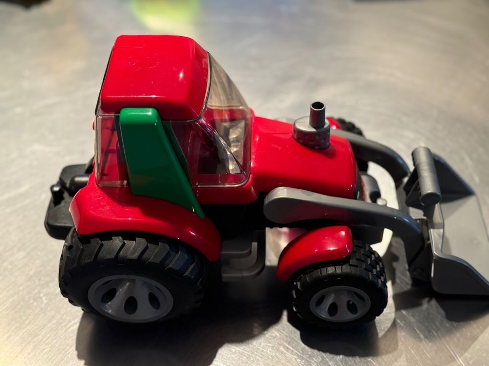 Roter Traktor Bruder (Gebraucht) in Wangen ZH für CHF 5 – mit Lieferung ...