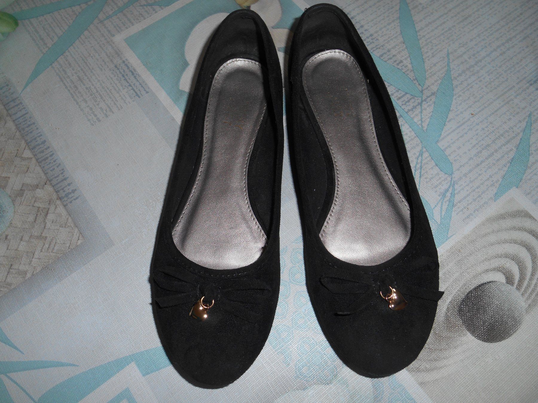 Scarpe da donna: Ballerine noire – Nuovo (secondo la descrizione) da La Sarraz venduto da Mbeatles
