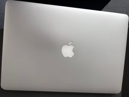 Macbook Pro Retina 15 2015 i7 480GB 16GB RAM battery good