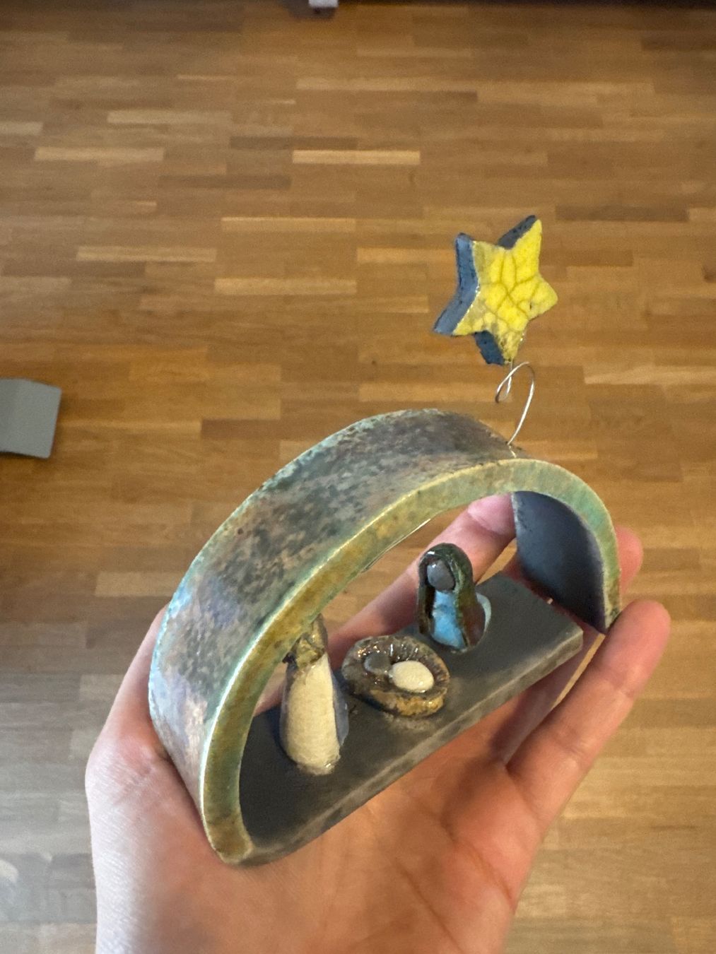 Tutte le decorazioni: kleine handgemachte Krippe Weihnachten – Usato da Aarau venduto da Gulianora 3