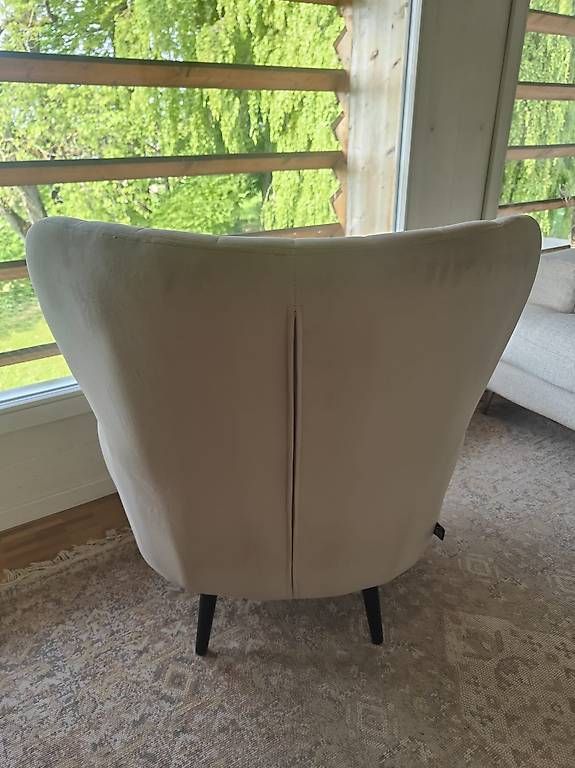 Poltrone: A votre bon cœur: Fauteuil beige assise à ressort – Usato da Grolley venduto da GregMaur8883 1