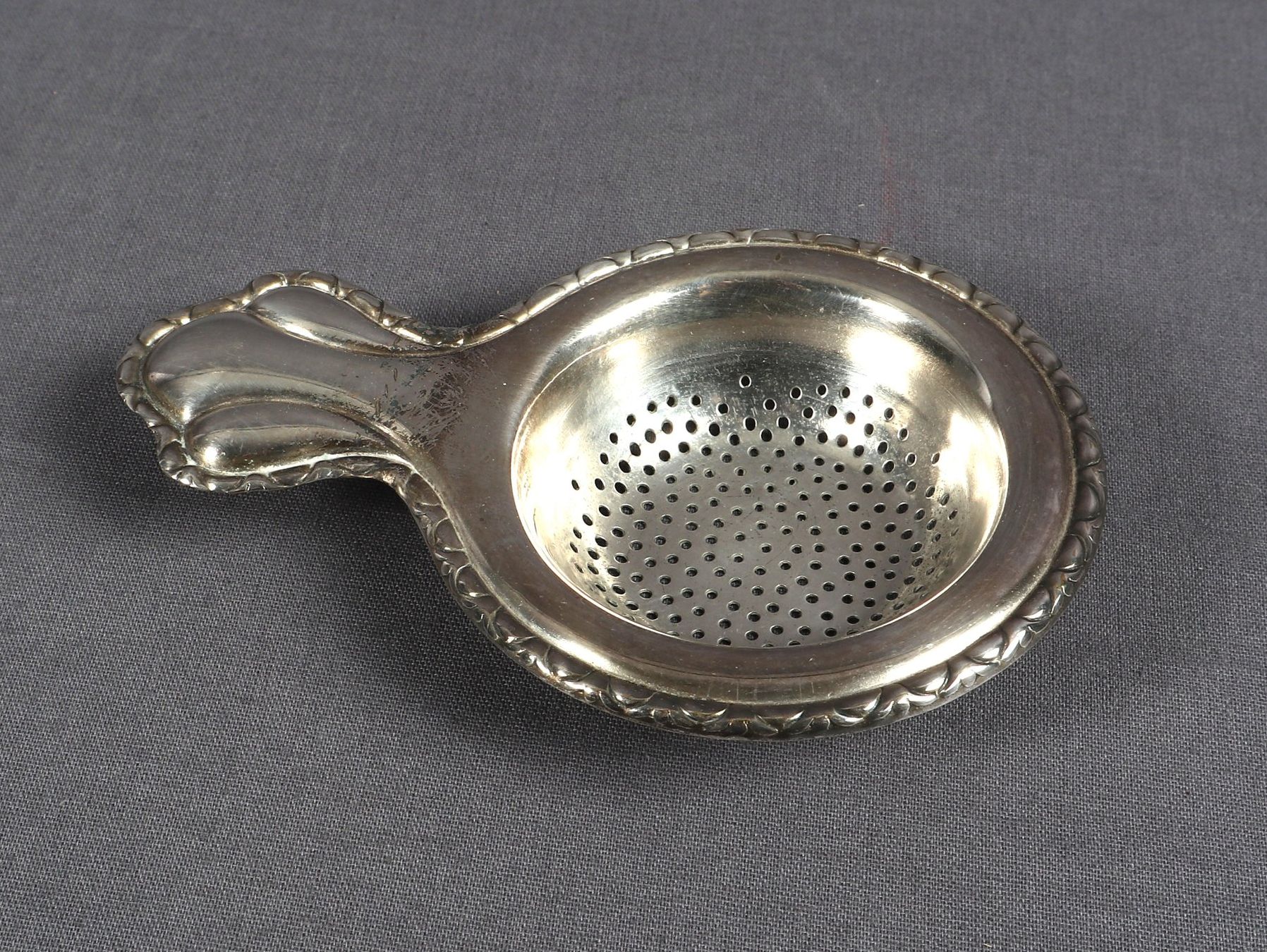 Elettrodomestici da cucina: VERSILBERTES Teesieb ⌀ 7.5 cm – Usato da Steinen venduto da Restwert_Steinen