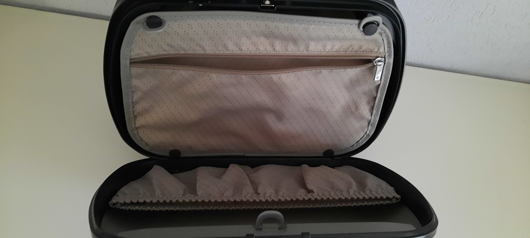 Samsonite Custodie per cosmetici: BEAUTYCASE elegant, doppelfach,  Hartschale  Samsonite – Usato da Turbenthal venduto da tirare 6