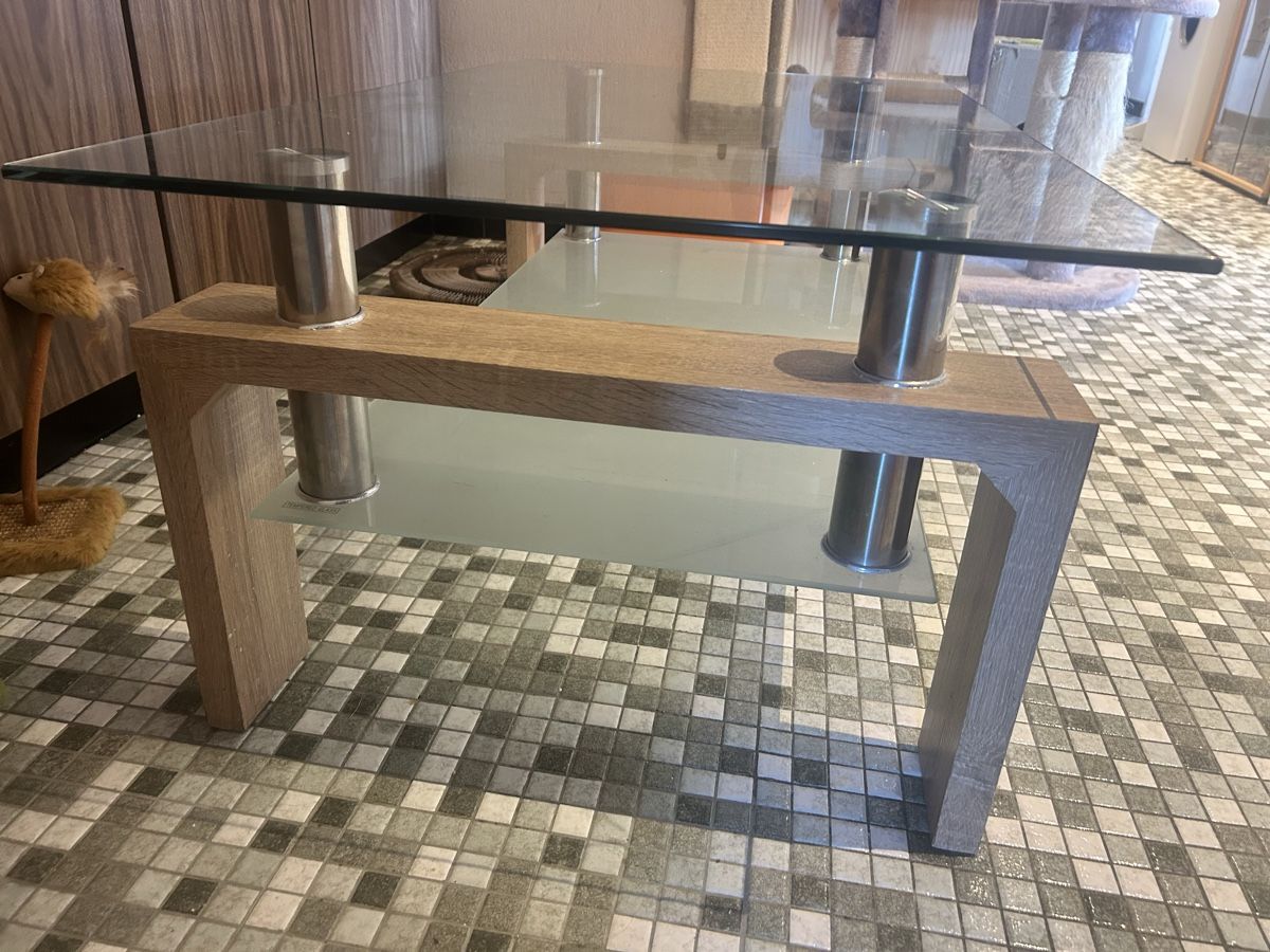 Conforama Tavoli: Table basse en verre et bois, état acceptable – Usato da Forel Lavaux venduto da maman01 1
