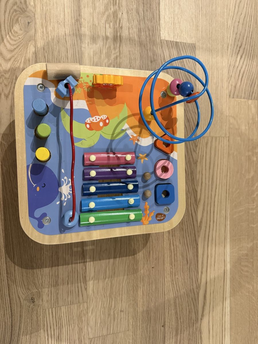 Giochi: Bee Smart Wooden Activity table - Educational Toy – Usato da Adliswil venduto da cla_9qpg
