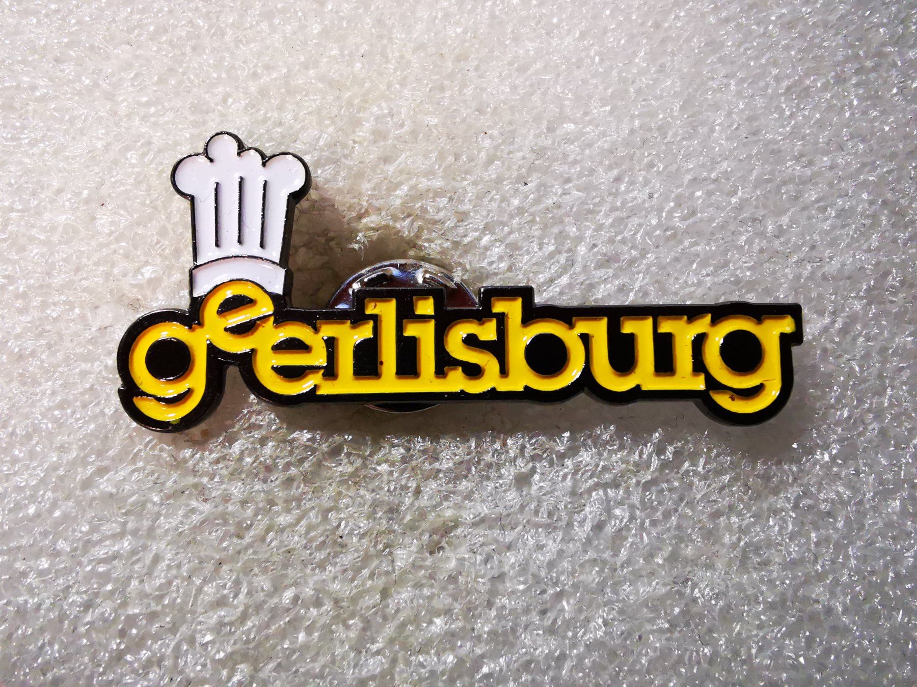 Plaketten & Abzeichen: Ansteckpin 70: Geerlisburg – Gebraucht aus Oppligen von Pin-Fall-Shop