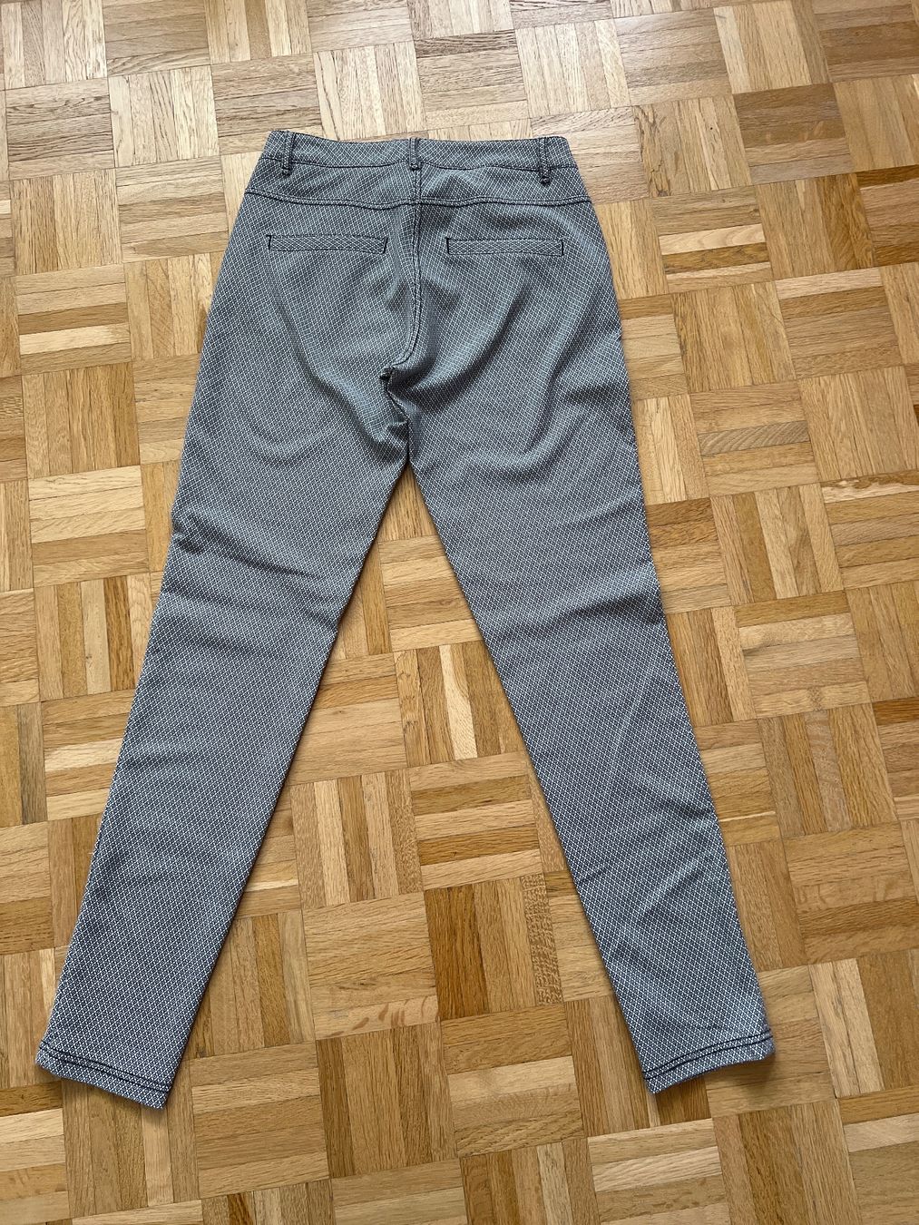 Pantaloni: Damen Hose, Grösse 34 – Usato da Nussbaumen AG venduto da Magi58 1