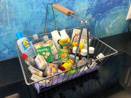 Ältere Verkäuferli Kaufladen Minimania Einkaufskorb Zubehör