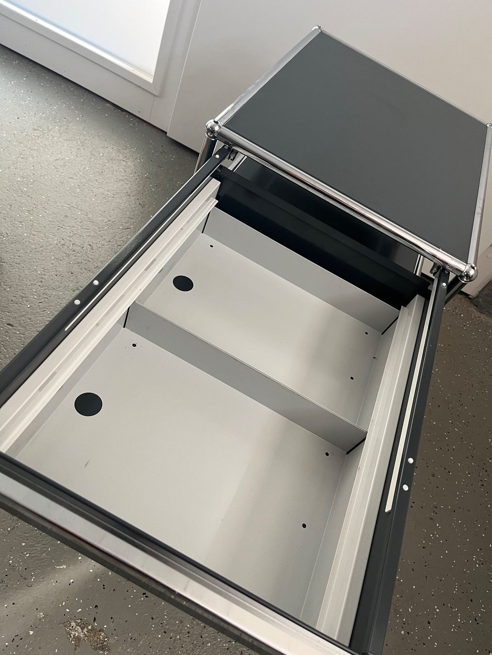 USM Korpus: USM Haller Rollcontainer Anthrazit – Gebraucht aus Boningen von fabrice123 4
