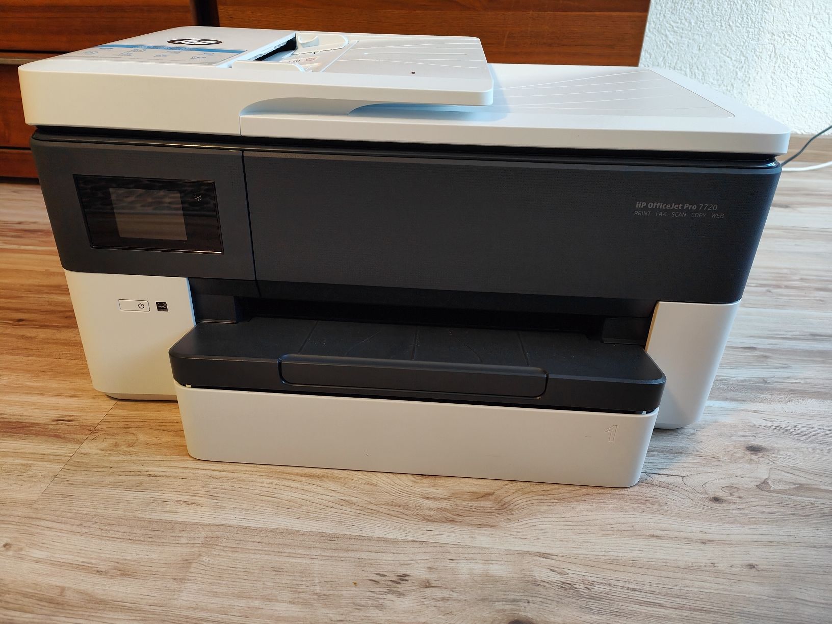 Hewlett Packard Stampanti: HP OfficeJet 7720 Wide Format – Nuovo (secondo la descrizione) da Mollis venduto da Makedonce 3