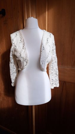 Edles Bolero, Spitze mit Pailletten