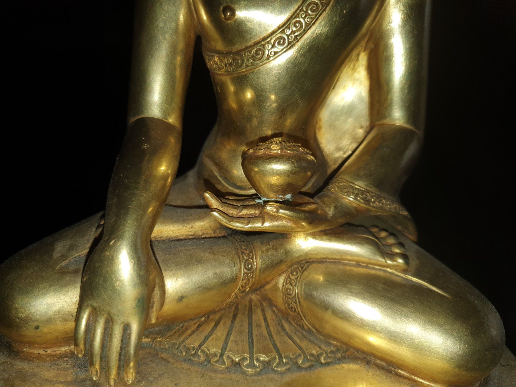 Sculture & Statue: Crown-Buddha – Usato da Waltensburg/Vuorz venduto da Buddhas 3
